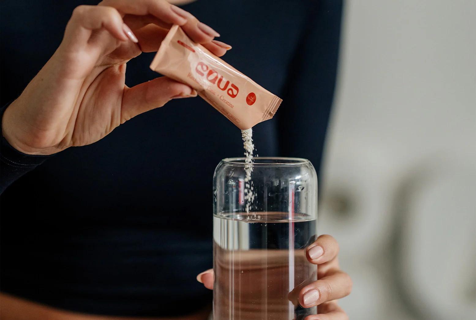 Nalewanie EQUA Recharge Tonic – Fresh Grapefruit + Creatine #parallax