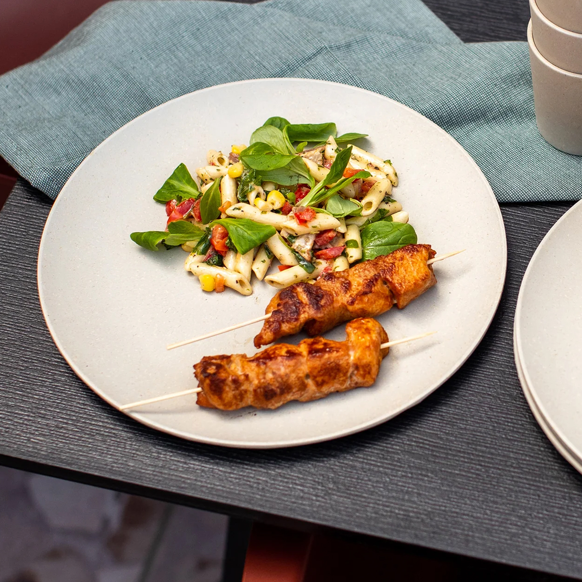 Koziol-CLUB-PLATE-260-mm-velky-plochy-tanier-6-web