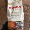 pe kimbo caffe top flavour zrnkova kava 1kg