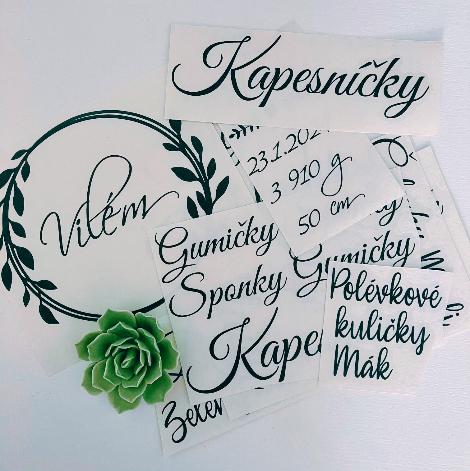 Nejjednodušší způsob, jak vytvořit zcela vlastní samolepky v libovolném tvaru, velikosti a množství na několik kliknutí.