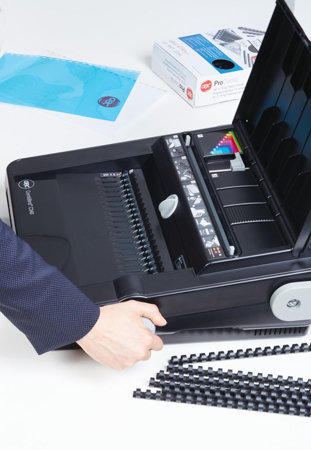 Viazací stroj GBC CombBind® C340