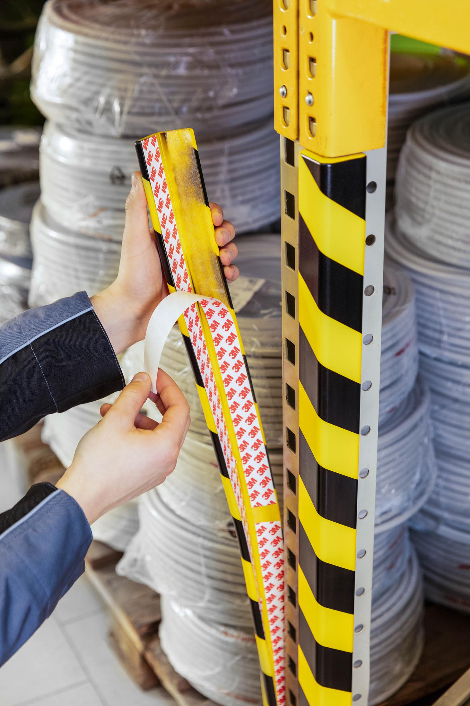 Durable Ochrana rohov profilC35, žlto-čierna, samolepiaca