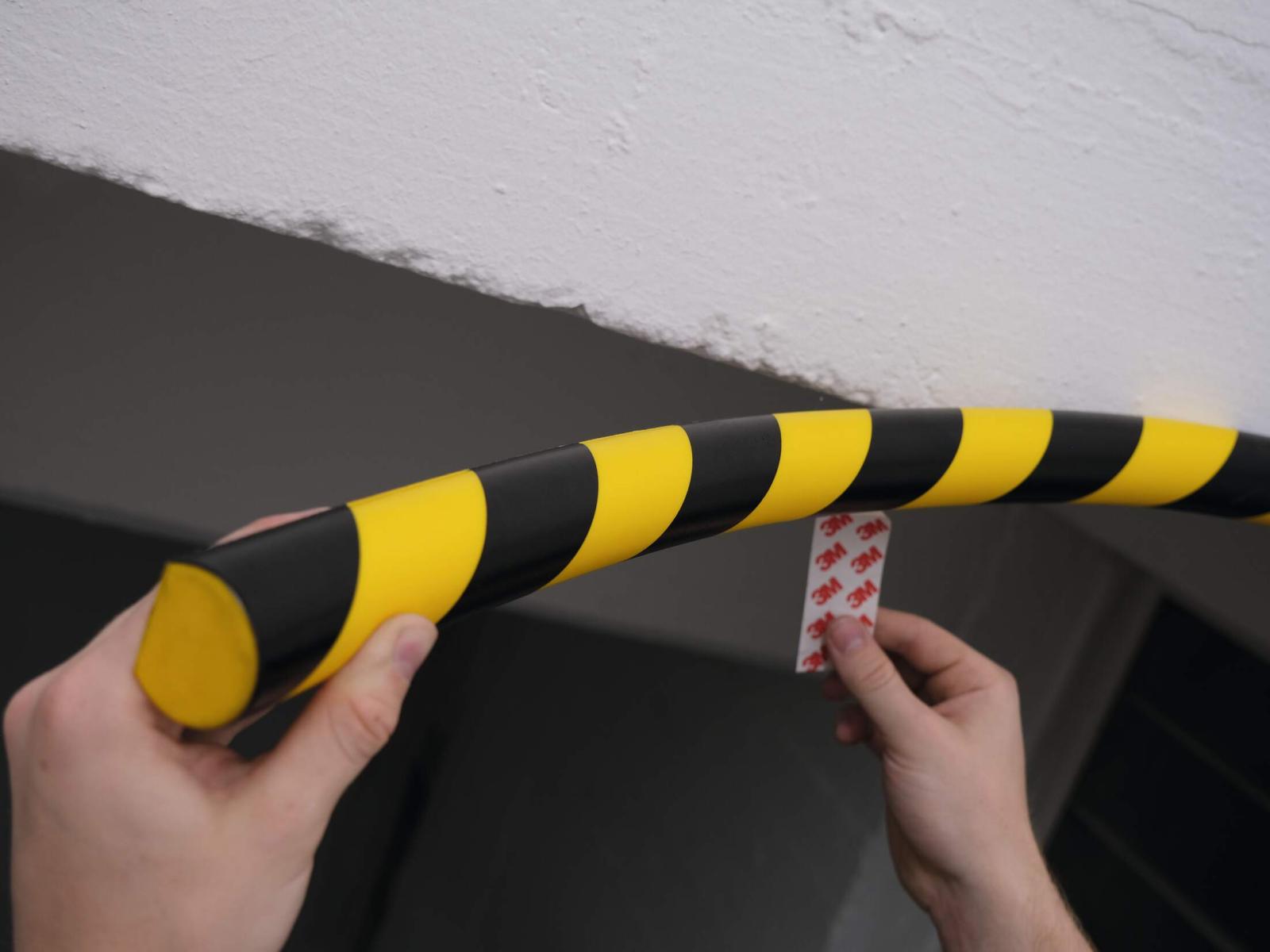 Durable Ochrana povrchu profil S32R, žlto-čierna, samolepiaca