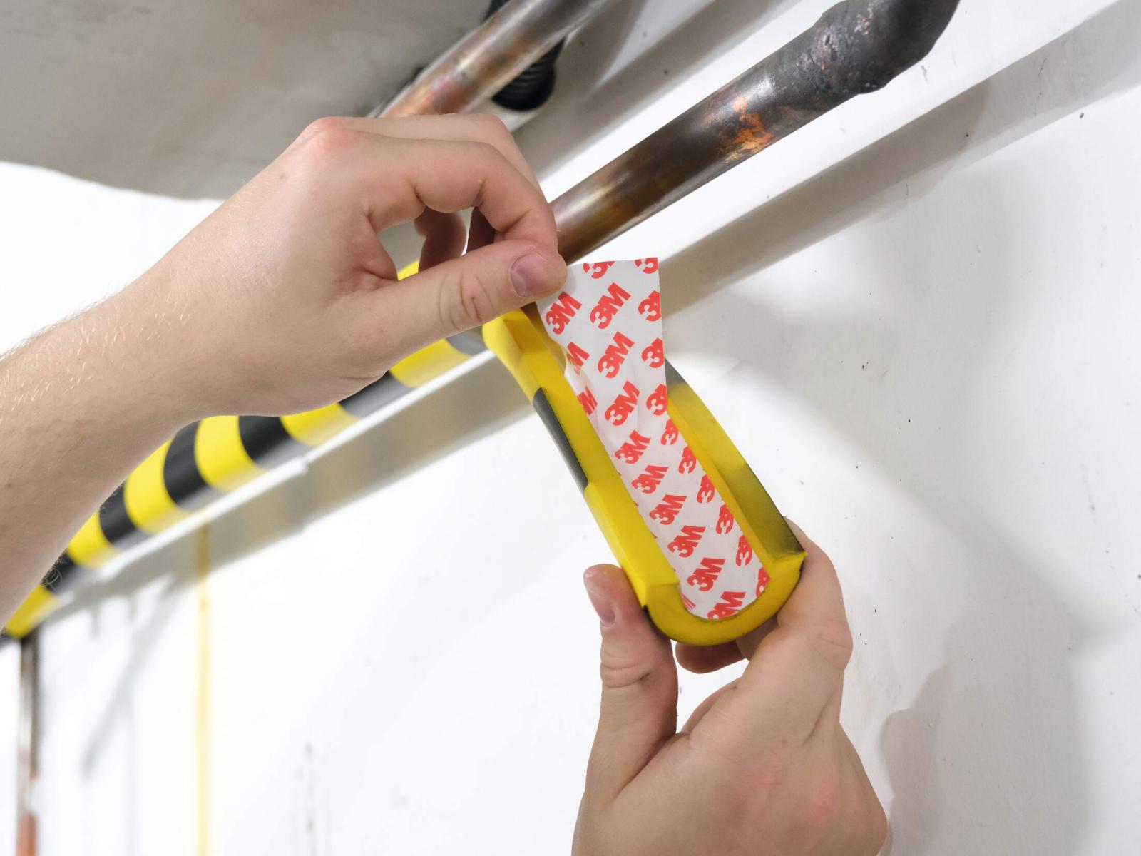 Durable Ochrana trubky profil P30, žlto-čierna, samolepiaca