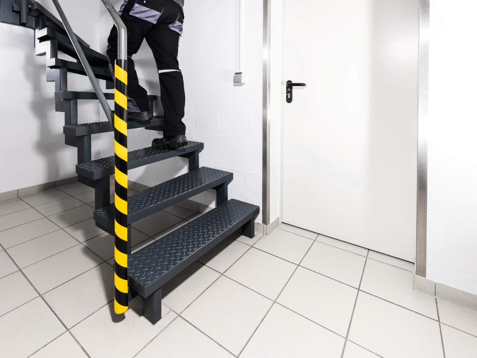 Durable Ochrana trubky profil P30, žlto-čierna, samolepiaca