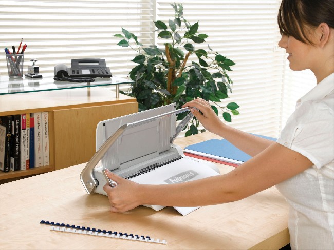 Fellowes Viazací stroj Star +