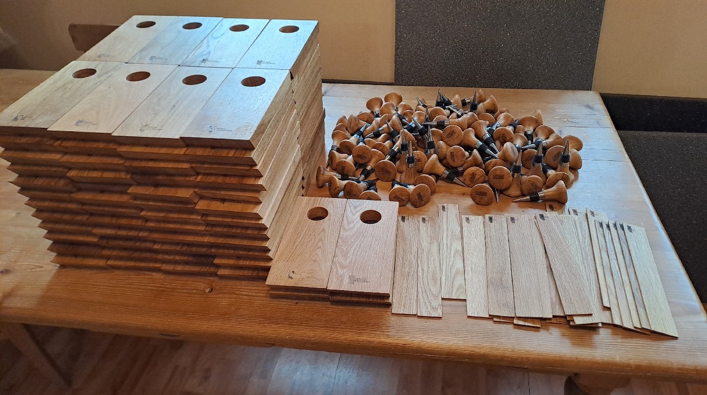 vino-zatka-stojan-zlozka