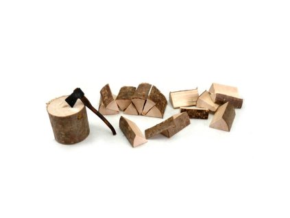 AP-01079 Dřevěný špalek se sekerou 1/16