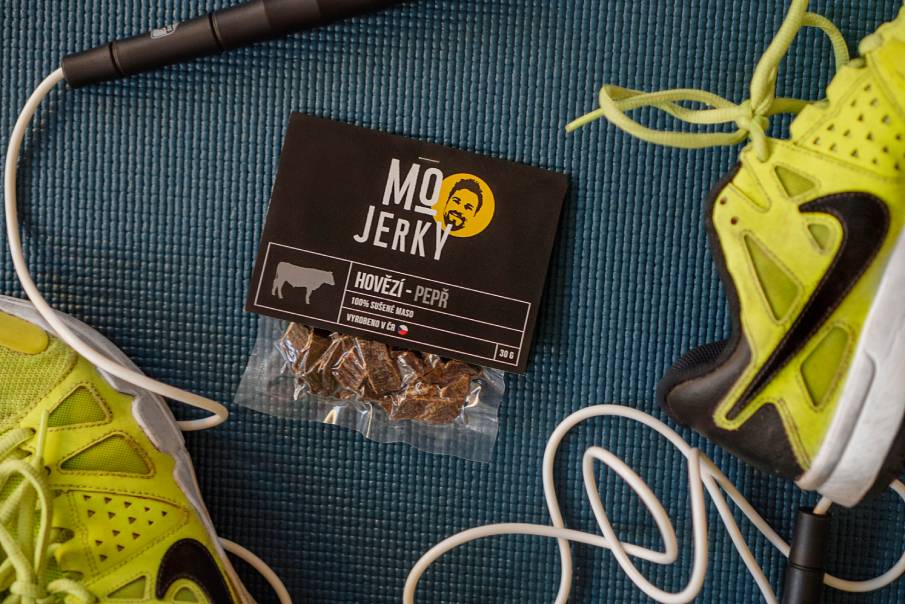 Mo jerky sušené maso a cvičení svačina