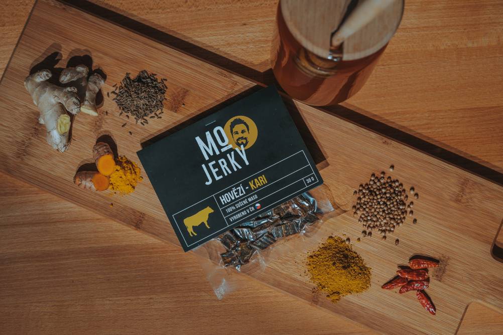 MO jerky kari sušené maso koření