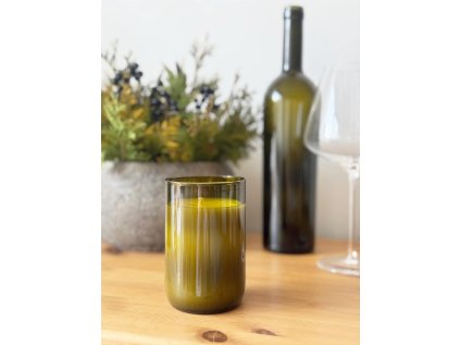 Svíčka zelená vinná lahev - Malina a kokos 290g