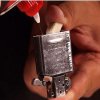 Prvé naplnenie benzínom Zippo