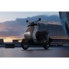 963 1 escooter e300se lifestyle picture dark background focus full resolution