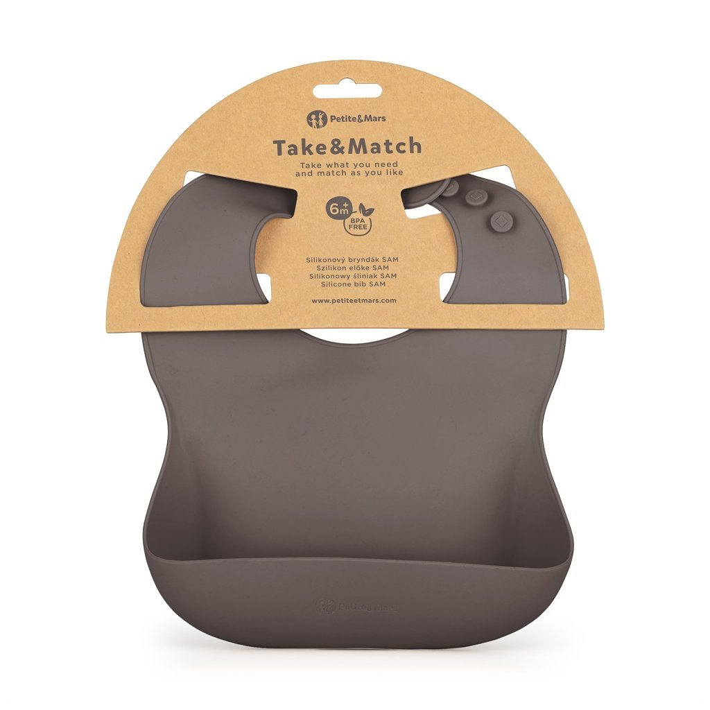 PETITE&MARS Podbradník silikónový Take&Match Bitter Cocoa 6m+