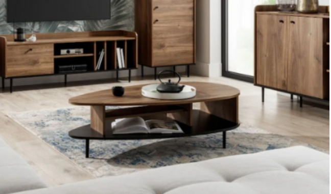 Obrázok, na ktorom je nábytok, vnútri, podlaha, stolárske výrobky

Obsah vygenerovaný pomocou AI môže byť nesprávny.