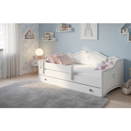 moderna postel emka so zasuvkou biela so sivym lemovanim v detskej izbe