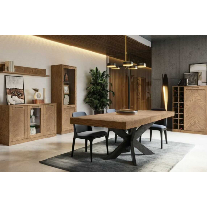 jedalen cozy vyrobena z kvalitneho masivneho duboveho dreva