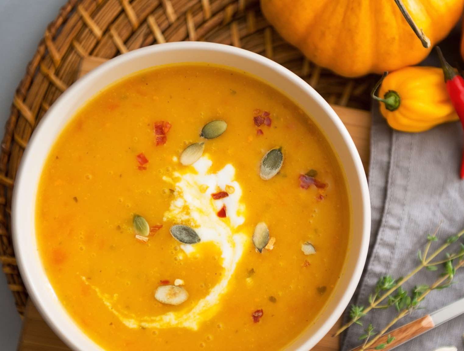 Krémová tekvicovo-jablková polievka: