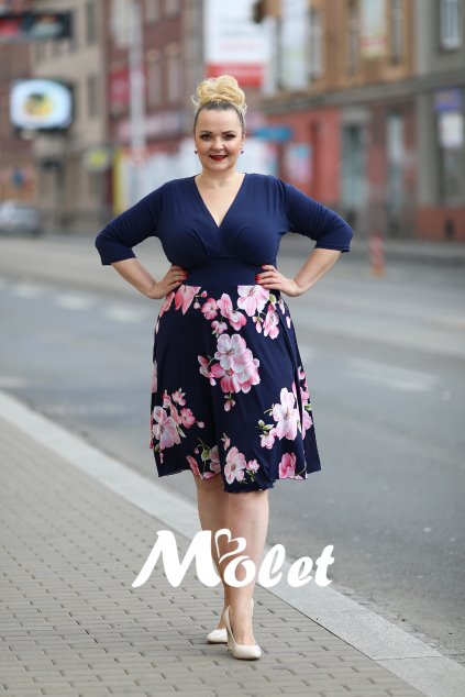 šaty pro plnoštíhlé molet.cz