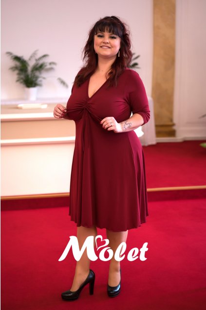 společenské šaty pro plnoštíhlé Molet.cz