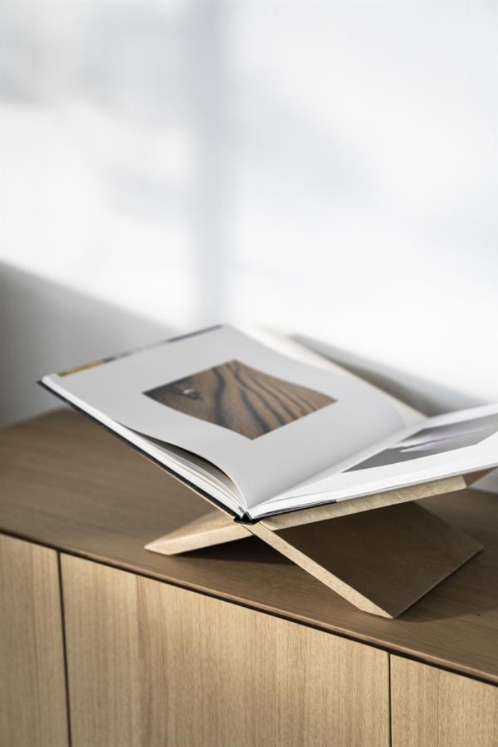 spodni_banner_kategorie_stojany_na_knihy