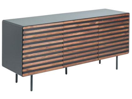 Černá lakovaná komoda Kave Home Kesia 162 x 45 cm s ořechovým dekorem