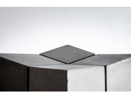Šedá betonová stolička Lyon Béton Bridge 45 cm
