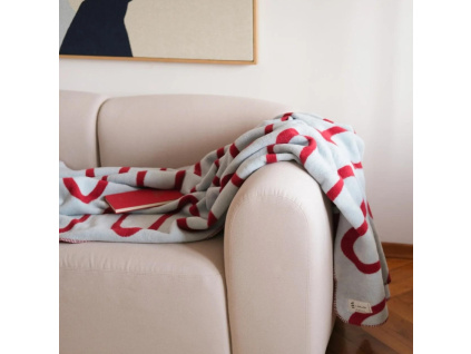 Červeno-modrý pléd Swirl 200 x 150 cm