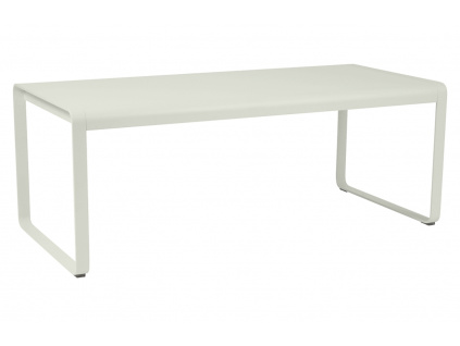Světle šedý kovový stůl Fermob Bellevie 196 x 90 cmSvětle šedý kovový stůl Fermob Bellevie 196 x 90 cm
