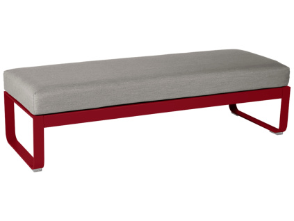 Šedohnědá čalouněná lavice Fermob Bellevie 148 cm s červenou podnoží