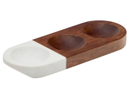 Hnědý dřevěný servírovací talíř Kave Home Tori