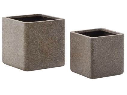 Set dvou hnědých zahradních květináčů Kave Home Minoa