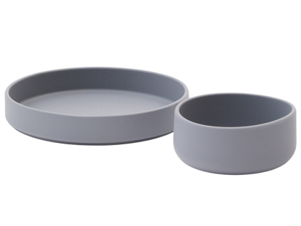 Modrý set silikonového talíře a misky kave home Lili