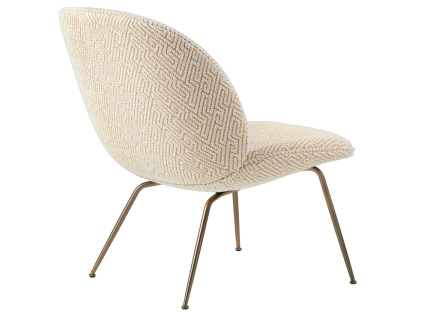 Béžovo-hnědé čalouněné Lounge křeslo Gubi Beetle