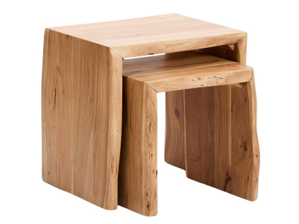 Set dvou dřevěných odkládacích stolků Kave Home Lomiri