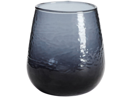 Modrá sklenice z recyklovaného skla kave home Sileia