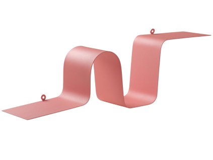 Růžová kovová nástěnná police CATERPILLAR 18,5 x 63,5 cm