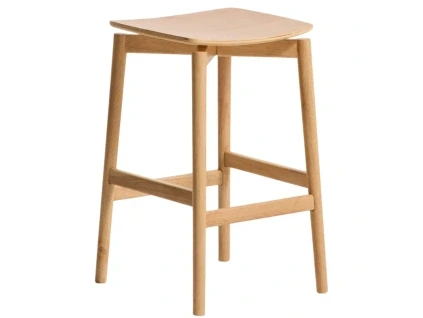 Dřevěná barová židle Kave Home Evera 66 cm
