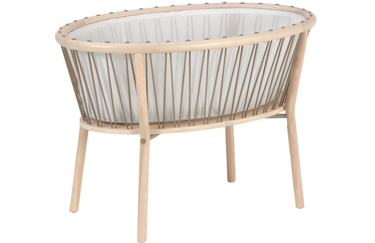 Dřevěn&aacute; dětsk&aacute; post&yacute;lka Kave Home Leonela 97 x 62 cm