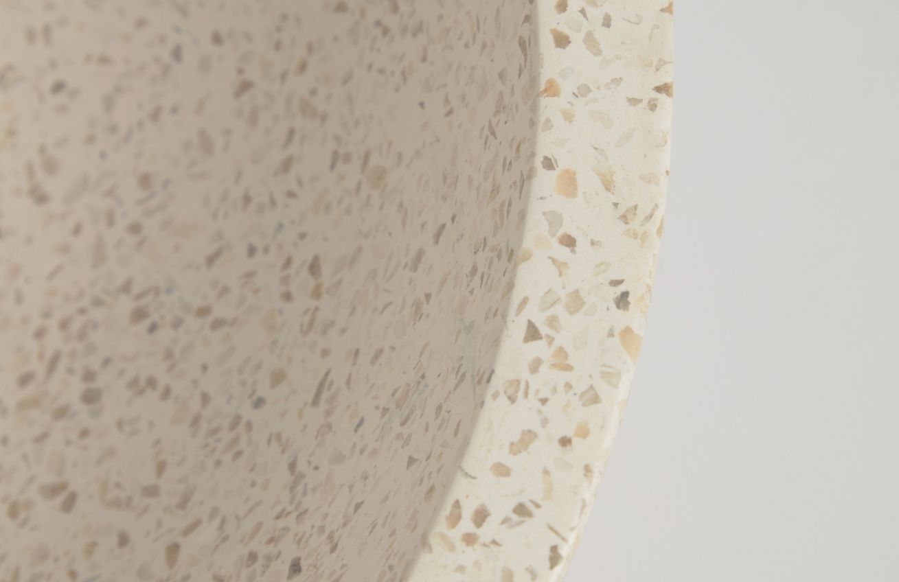 Bílé kulaté terrazzo umyvadlo na desku Kave Home Kuveni 40 cm