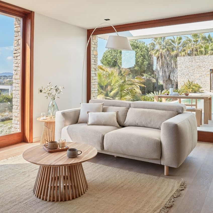 Béžová látková třímístná pohovka Kave Home Singa 215 cm