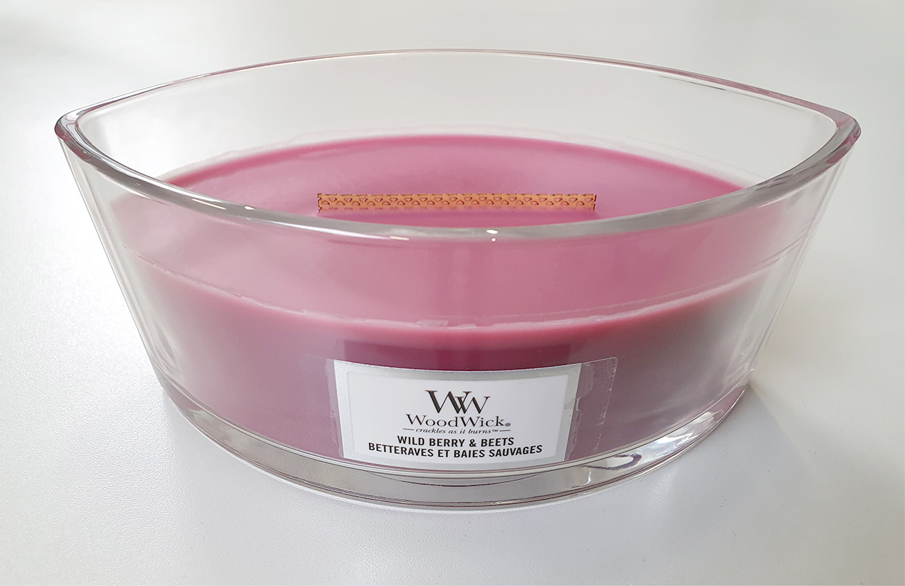 Vonná svíčka WoodWick loď, Berry & Beets