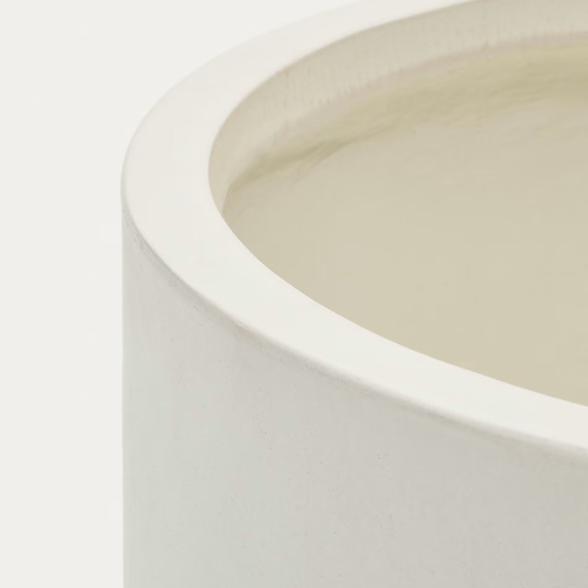 Bílý cementový zahradní květináč Kave Home Aiguablava Ø 52 cm