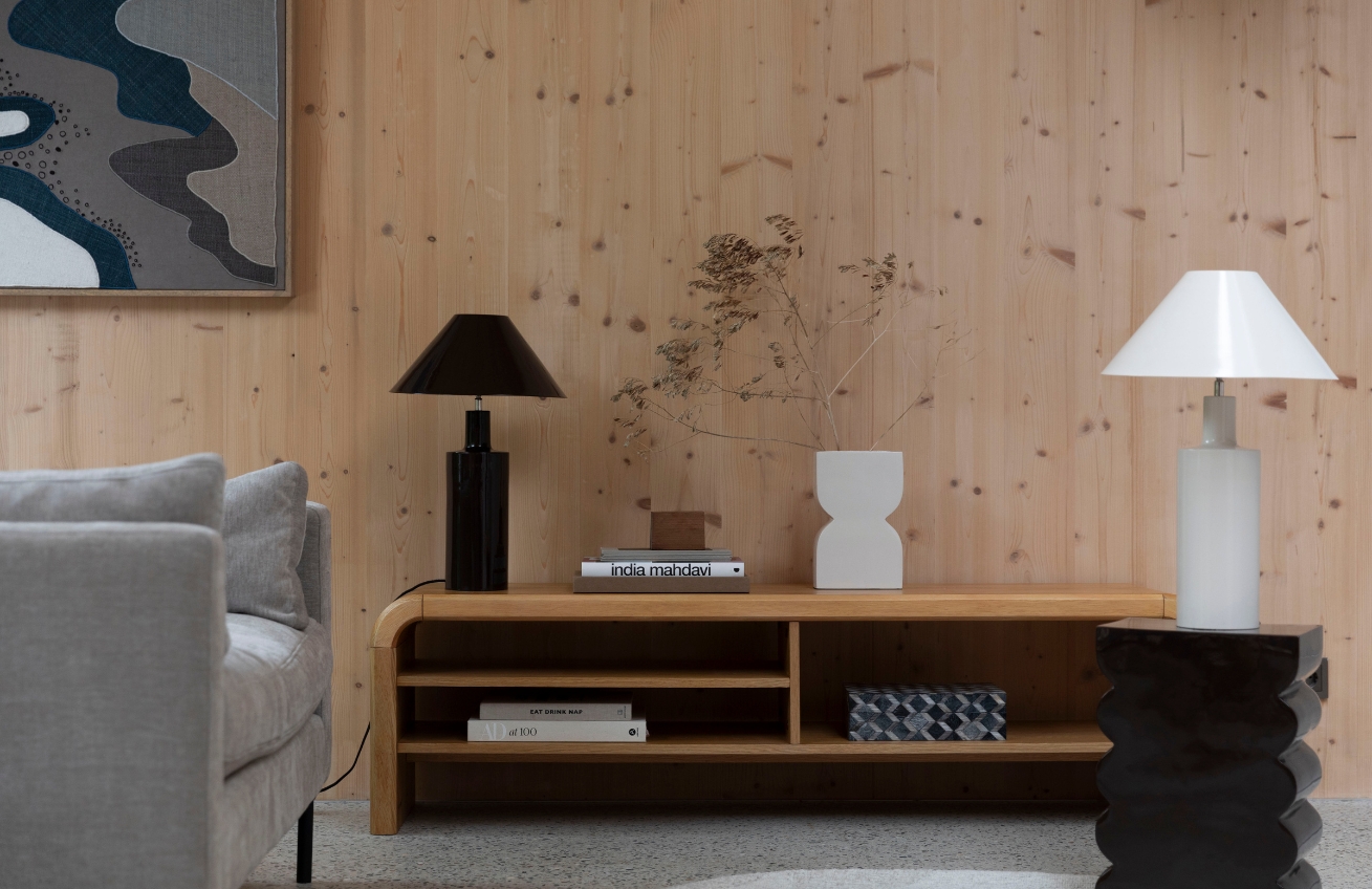 Dubová komoda ZUIVER BRAVE 160 x 40 cm