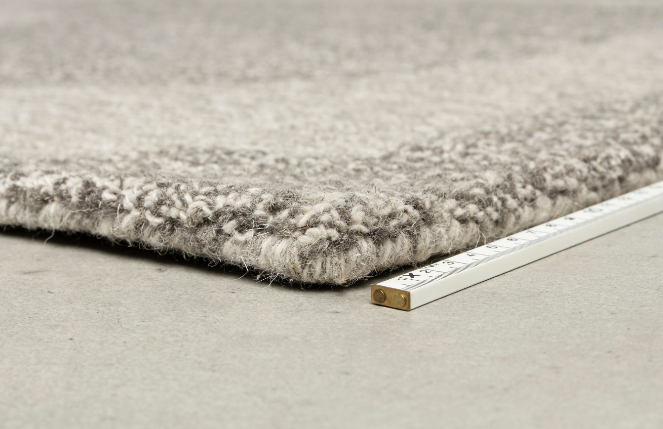 Šedý vlněný koberec ZUIVER FRANTIC 160 x 230 cm