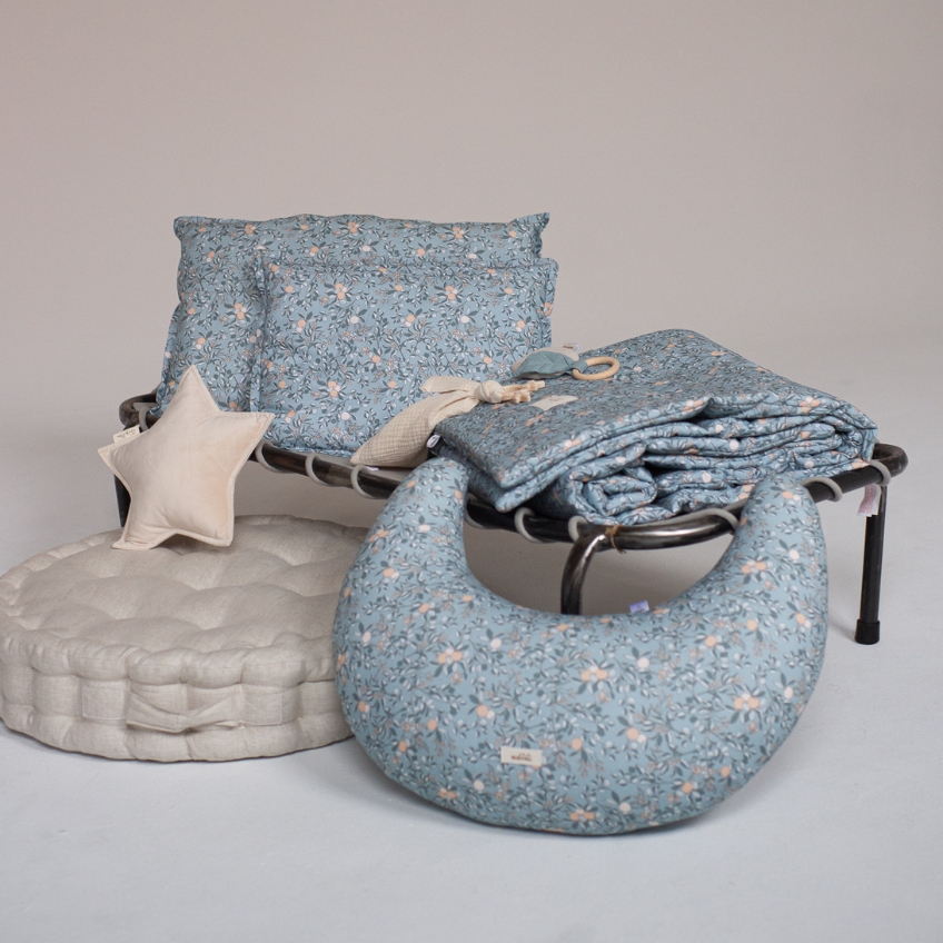 Malomi Kids Modrý bavlněný kojicí polštář Denim Lions 62 cm
