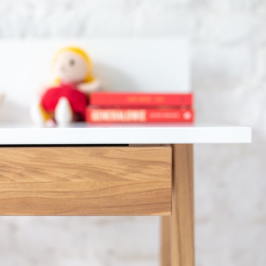 Černý lakovaný pracovní stůl RAGABA LUKA 85 x 50 cm