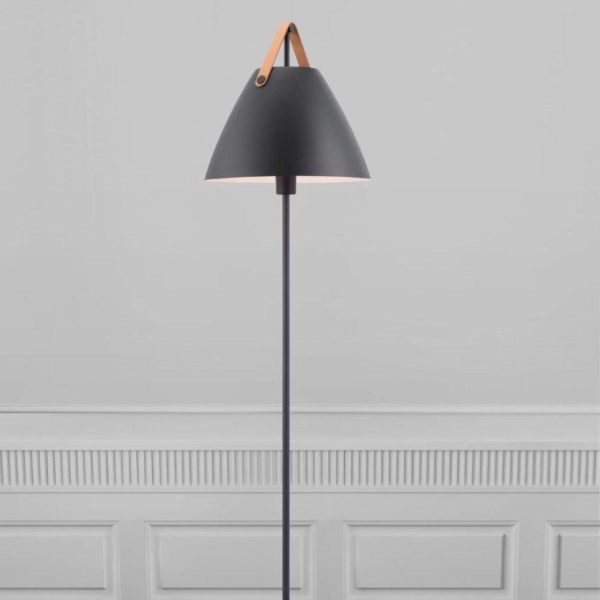 Nordlux Černá kovová stojací lampa Strap 155 cm