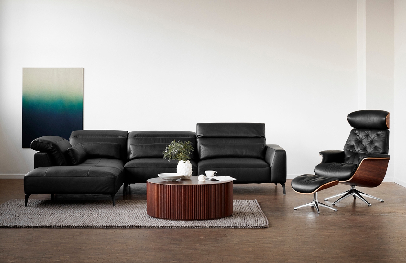 Černá kožená trojmístná pohovka FLEXLUX VOLUZZI 233 cm