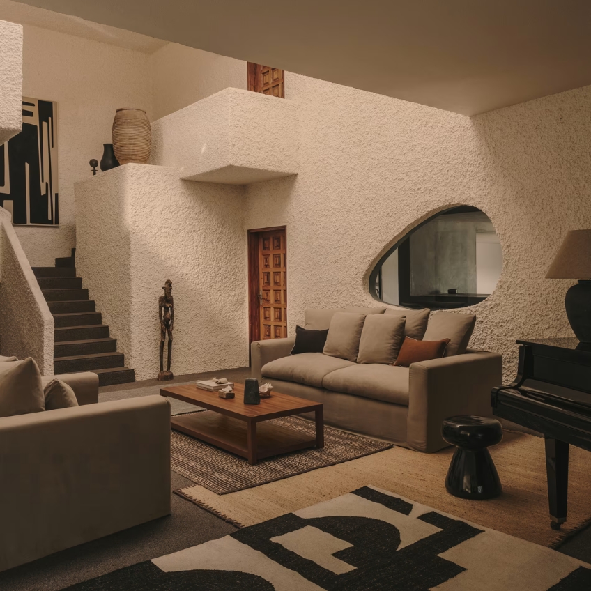 Krémově bílá čalouněná trojmístná pohovka Kave Home Nora 240 cm